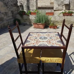 Alojamento de Acomodação e Pequeno-almoço Dimora Dell'artista 2, Lecce